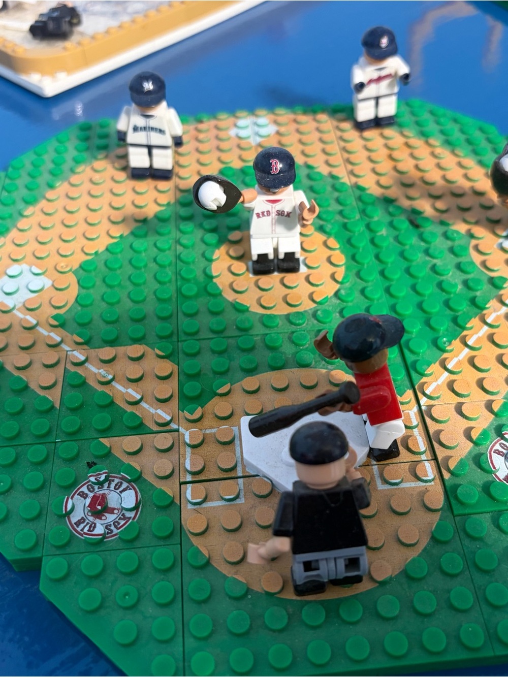 Boston Red Sox —Baseball Building Block Playset - Green/Tan Mini Figures